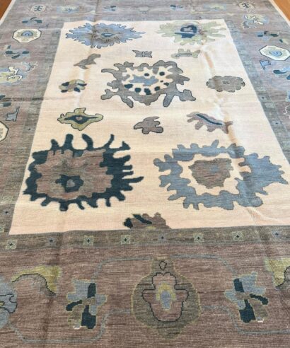 Ayla Ivory & Blue Modern Oushak Hand-Knotted Wool Rug